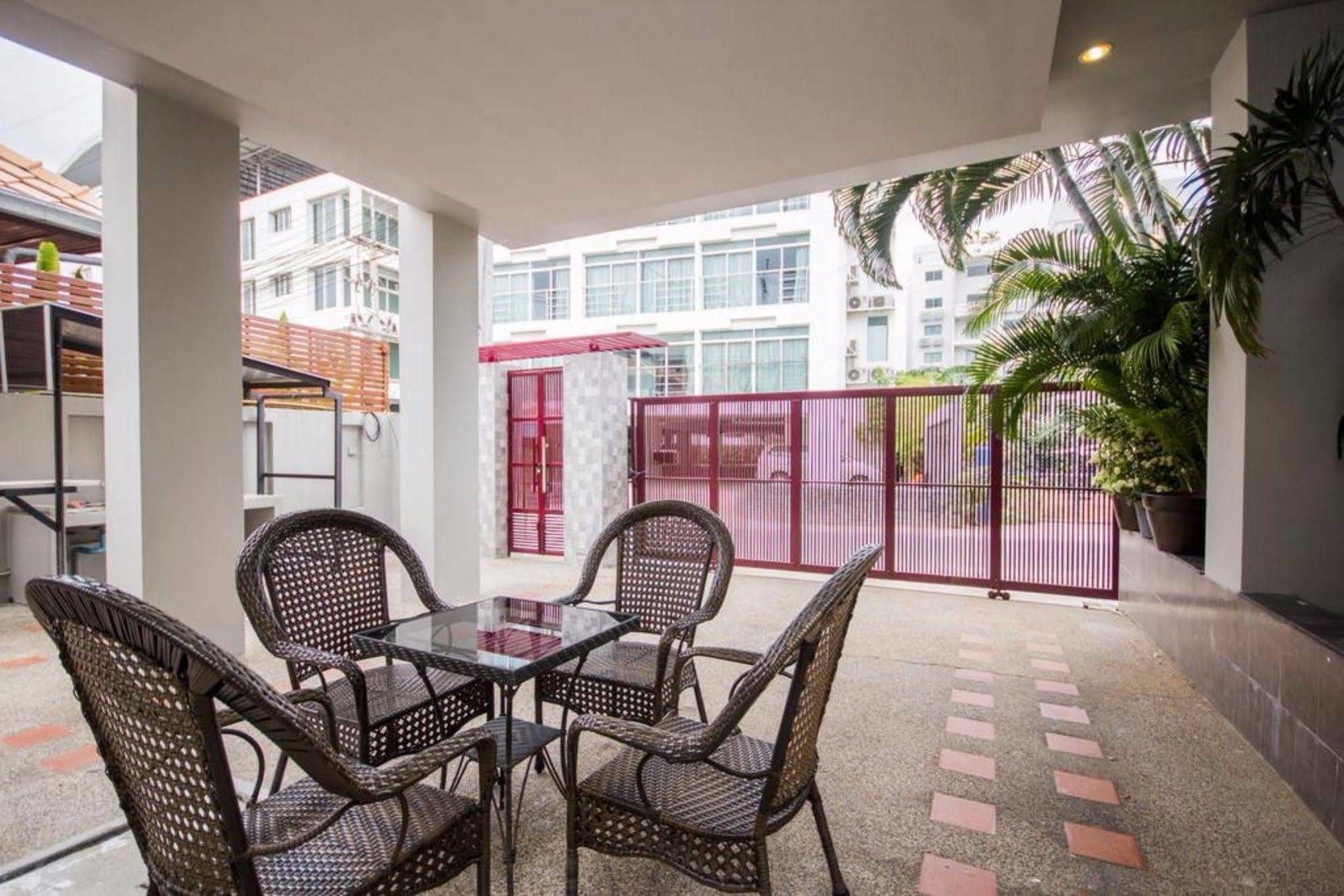 Abacus Villa Pattaya Esterno foto