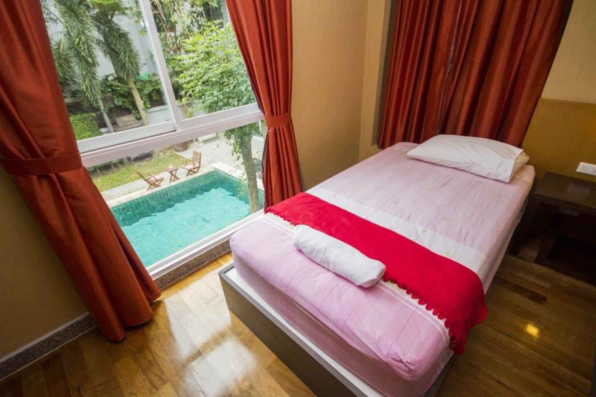 Abacus Villa Pattaya Esterno foto